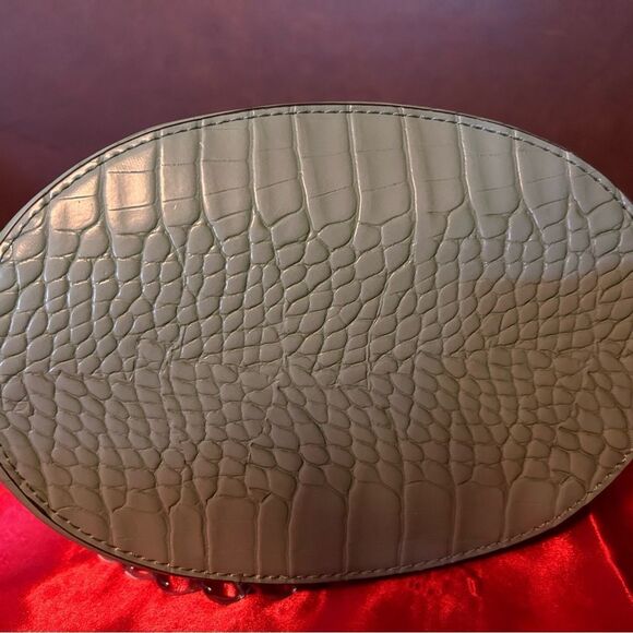 New! International Concepts Women Croc embossed Mint purse - Picture 4 of 7